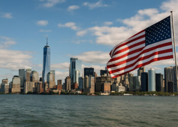 The Rise of Modern America: From Colonies to Powerhouse