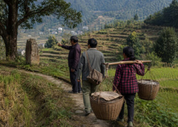 Invisible Routes: How Daily Life Crafts Regional Histories