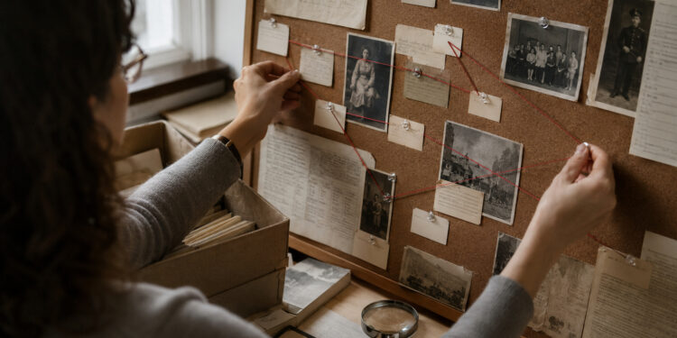 Finding the Narrative Thread in Short Biographical Sketches