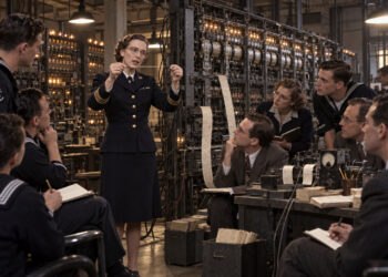 Grace Hopper: The Admiral Who Taught Machines to Speak